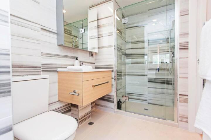 Spacious One Bedroom Apartment In Newmarket Auckland Exterior photo